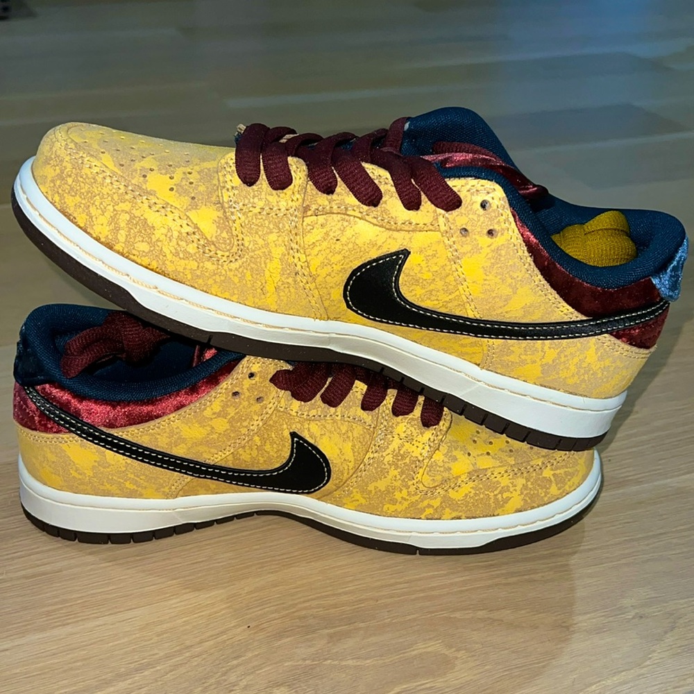 Nike SB Dunk Low Pro Celestial - City of Cinema - Size 8